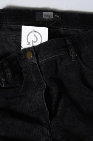 Γυναικείο παντελόνι Zerres, Μέγεθος M, Χρώμα Μαύρο, Τιμή 3,80 €