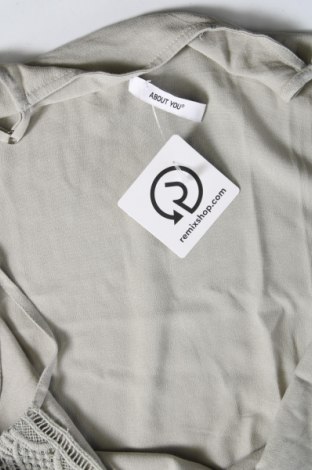 Γυναικείο αμάνικο μπλουζάκι About You, Μέγεθος L, Χρώμα Γκρί, Τιμή 2,40 €