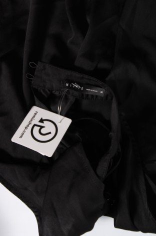Γυναικείο αμάνικο μπλουζάκι Mohito, Μέγεθος S, Χρώμα Μαύρο, Τιμή 10,25 €