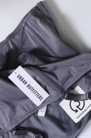 Γυναικείο αμάνικο μπλουζάκι Urban Outfitters, Μέγεθος L, Χρώμα Γκρί, Τιμή 15,98 €