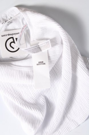 Damska koszulka na ramiączkach Urban Outfitters, Rozmiar M, Kolor Biały, Cena 70,24 zł