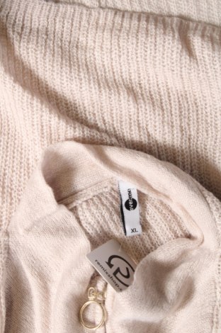 Дамски пуловер, Размер XL, Цвят Бежов, Цена 5,80 лв.
