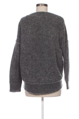 Дамски пуловер By Malene Birger, Размер S, Цвят Сив, Цена 54,84 лв.