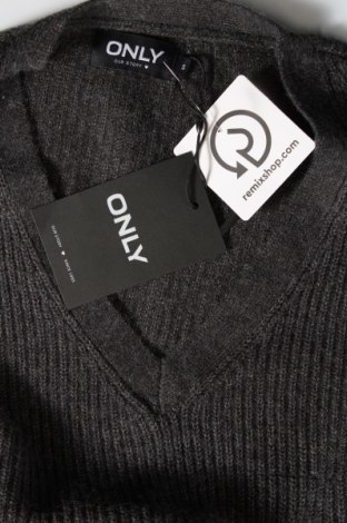 Дамски пуловер ONLY, Размер S, Цвят Сив, Цена 24,80 лв.