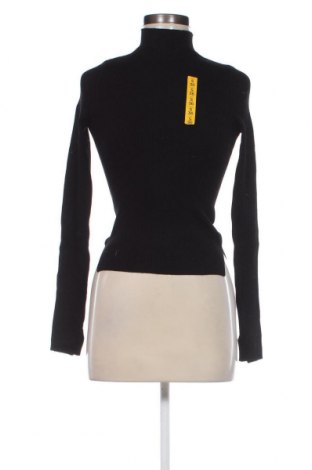 Дамски пуловер Pull&Bear, Размер S, Цвят Черен, Цена 21,16 лв.