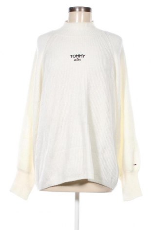Γυναικείο πουλόβερ Tommy Jeans, Μέγεθος M, Χρώμα Εκρού, Τιμή 63,09 €