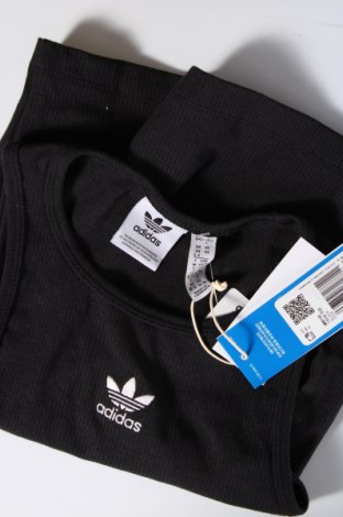 Дамски спортен топ Adidas, Размер XS, Цвят Черен, Цена 77,00 лв.