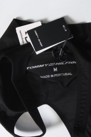 Дамски спортен топ Tommy Hilfiger, Размер M, Цвят Черен, Цена 52,20 лв.