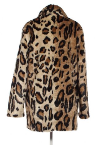 Дамско палто Bershka, Размер M, Цвят Кафяв, Цена 70,97 лв.