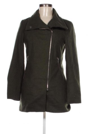 Дамско палто Bershka, Размер S, Цвят Зелен, Цена 63,13 лв.