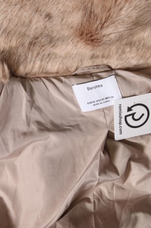 Damski płaszcz Bershka, Rozmiar XS, Kolor Beżowy, Cena 154,01 zł