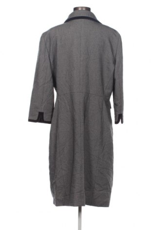 Дамско палто Tahari, Размер L, Цвят Сив, Цена 35,40 лв.