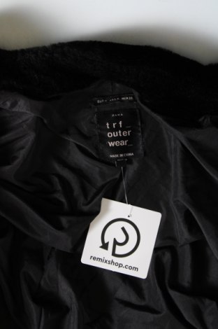 Дамско палто Zara Trafaluc, Размер M, Цвят Черен, Цена 11,00 лв.