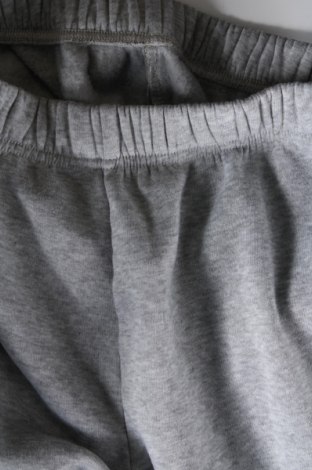 Γυναικείο αθλητικό παντελόνι, Μέγεθος S, Χρώμα Γκρί, Τιμή 8,08 €