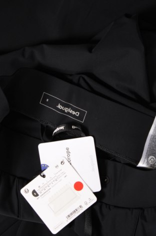 Damen Sporthose Desigual, Größe S, Farbe Schwarz, Preis 47,94 €