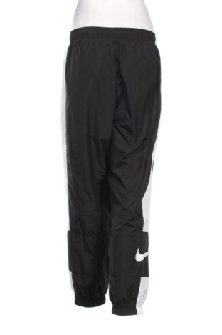 Дамско спортно долнище Nike, Размер M, Цвят Черен, Цена 41,00 лв.