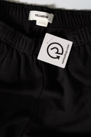 Pantaloni trening de femei Pull&Bear, Mărime S, Culoare Negru, Preț 48,42 Lei