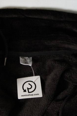 Γυναικεία αθλητική ζακέτα, Μέγεθος XL, Χρώμα Μαύρο, Τιμή 24,12 €