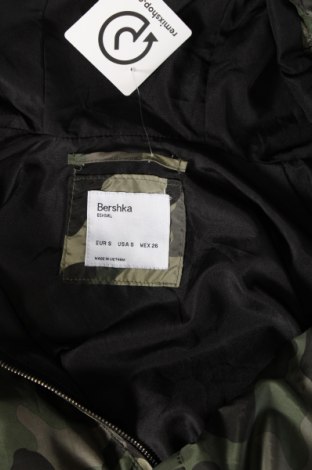 Γυναικείο μπουφάν Bershka, Μέγεθος S, Χρώμα Πολύχρωμο, Τιμή 29,69 €