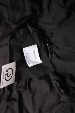 Dámska bunda  Bershka, Veľkosť M, Farba Čierna, Cena  21,05 €