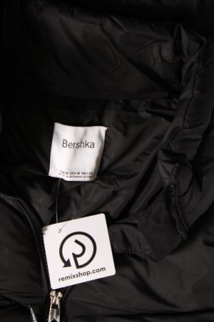 Γυναικείο μπουφάν Bershka, Μέγεθος M, Χρώμα Μαύρο, Τιμή 27,33 €