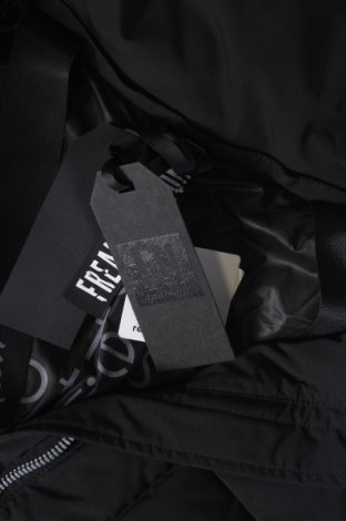 Γυναικείο μπουφάν Freaky Nation, Μέγεθος M, Χρώμα Μαύρο, Τιμή 30,05 €
