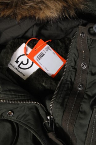 Дамско яке Superdry, Размер S, Цвят Зелен, Цена 93,28 лв.