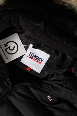 Dámska bunda  Tommy Jeans, Veľkosť XS, Farba Čierna, Cena  196,39 €