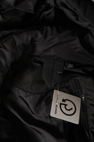 Γυναικείο μπουφάν Vero Moda, Μέγεθος M, Χρώμα Μαύρο, Τιμή 22,53 €