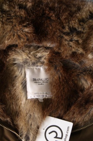 Дамско яке Zara Trafaluc, Размер L, Цвят Зелен, Цена 15,17 лв.