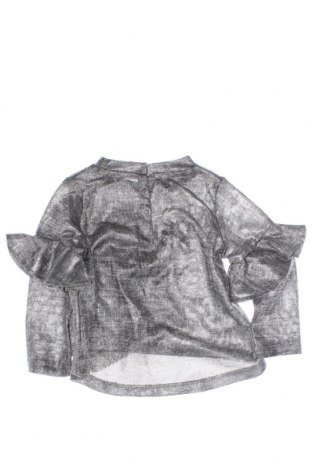 Детска блуза Guess, Размер 3-6m/ 62-68 см, Цвят Сребрист, Цена 77,00 лв.
