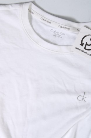 Детска тениска Calvin Klein, Размер 10-11y/ 146-152 см, Цвят Бял, Цена 30,60 лв.