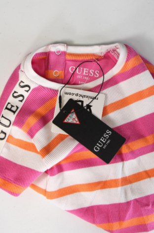 Детска тениска Guess, Размер 3-6m/ 62-68 см, Цвят Многоцветен, Цена 46,00 лв.