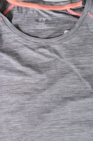 Tricou pentru copii H&M Sport, Mărime 14-15y/ 168-170 cm, Culoare Gri, Preț 24,18 Lei