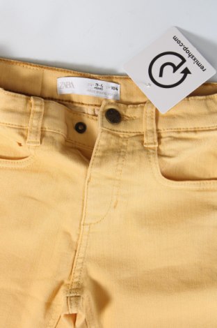 Dětské džíny  Zara, Velikost 2-3y/ 98-104 cm, Barva Žlutá, Cena  228,00 Kč