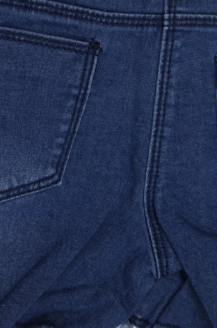 Παιδικό κοντό παντελόνι Chicco, Μέγεθος 5-6y/ 116-122 εκ., Χρώμα Μπλέ, Τιμή 11,34 €