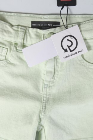 Детски къс панталон Guess, Размер 8-9y/ 134-140 см, Цвят Зелен, Цена 31,50 лв.