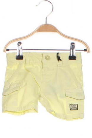 Παιδικό κοντό παντελόνι Guess, Μέγεθος 3-6m/ 62-68 εκ., Χρώμα Κίτρινο, Τιμή 14,61 €