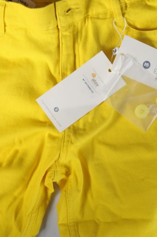 Παιδικό κοντό παντελόνι Tutto Piccolo, Μέγεθος 10-11y/ 146-152 εκ., Χρώμα Κίτρινο, Τιμή 16,47 €