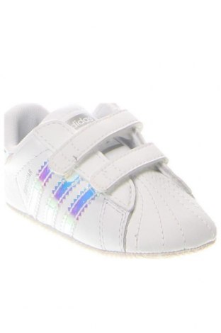 Детски обувки Adidas, Размер 18, Цвят Бял, Цена 75,35 лв.