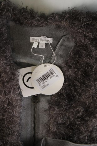 Детско палто Fina Ejerique, Размер 4-5y/ 110-116 см, Цвят Сив, Цена 59,95 лв.