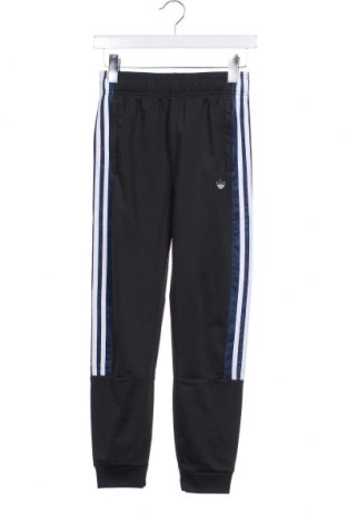 Kinder Sporthose Adidas Originals, Größe 11-12y/ 152-158 cm, Farbe Grau, Preis 22,48 €
