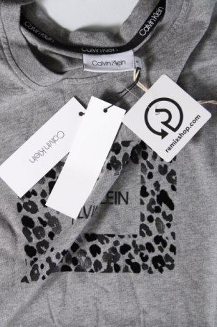 Γυναικείο t-shirt Calvin Klein, Μέγεθος M, Χρώμα Γκρί, Τιμή 39,69 €