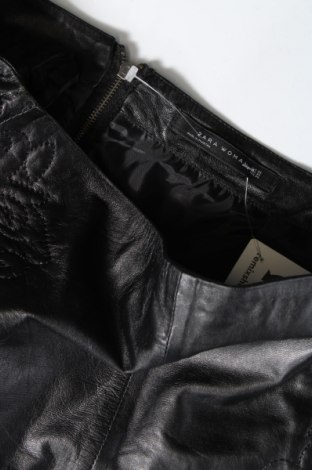 Кожена пола Zara, Размер XS, Цвят Черен, Цена 40,80 лв.