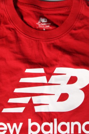 Tricou de bărbați New Balance, Mărime S, Culoare Roșu, Preț 82,24 Lei
