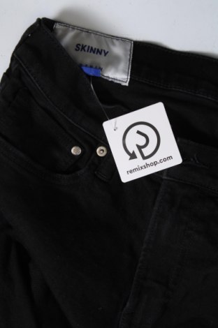 Pánske džínsy , Veľkosť M, Farba Čierna, Cena  7,40 €