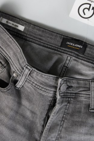Herren Jeans Jack & Jones, Größe M, Farbe Grau, Preis 16,78 €