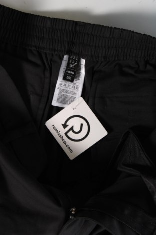 Ανδρικό κοντό παντελόνι Adidas, Μέγεθος M, Χρώμα Μαύρο, Τιμή 39,69 €