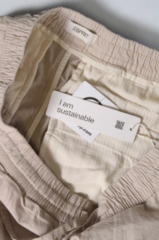 Мъжки къс панталон Esprit, Размер S, Цвят Бежов, Цена 62,00 лв.
