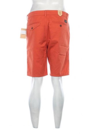 Мъжки къс панталон Quiksilver, Размер L, Цвят Червен, Цена 62,00 лв.